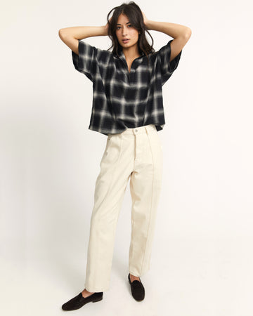//lwn.la/cdn/shop/files/MughoTop_ShadowCheck_ModelFront_450x450.jpg?v=1750785871
