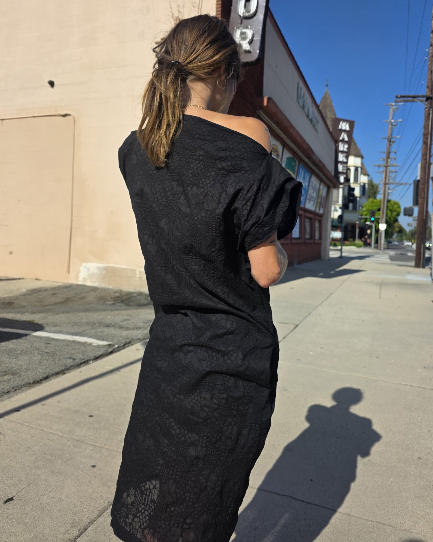 Pinch Shift - Black -Floral Textured Cotton